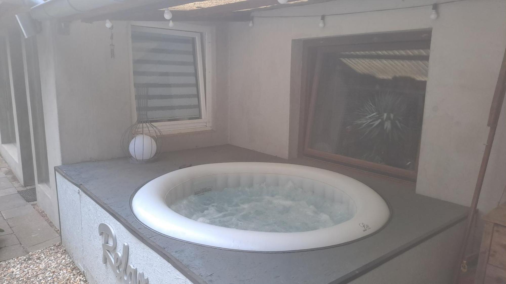 Apartmenthaus Mit Sauna Und Whirlpool Krefeld Exteriör bild
