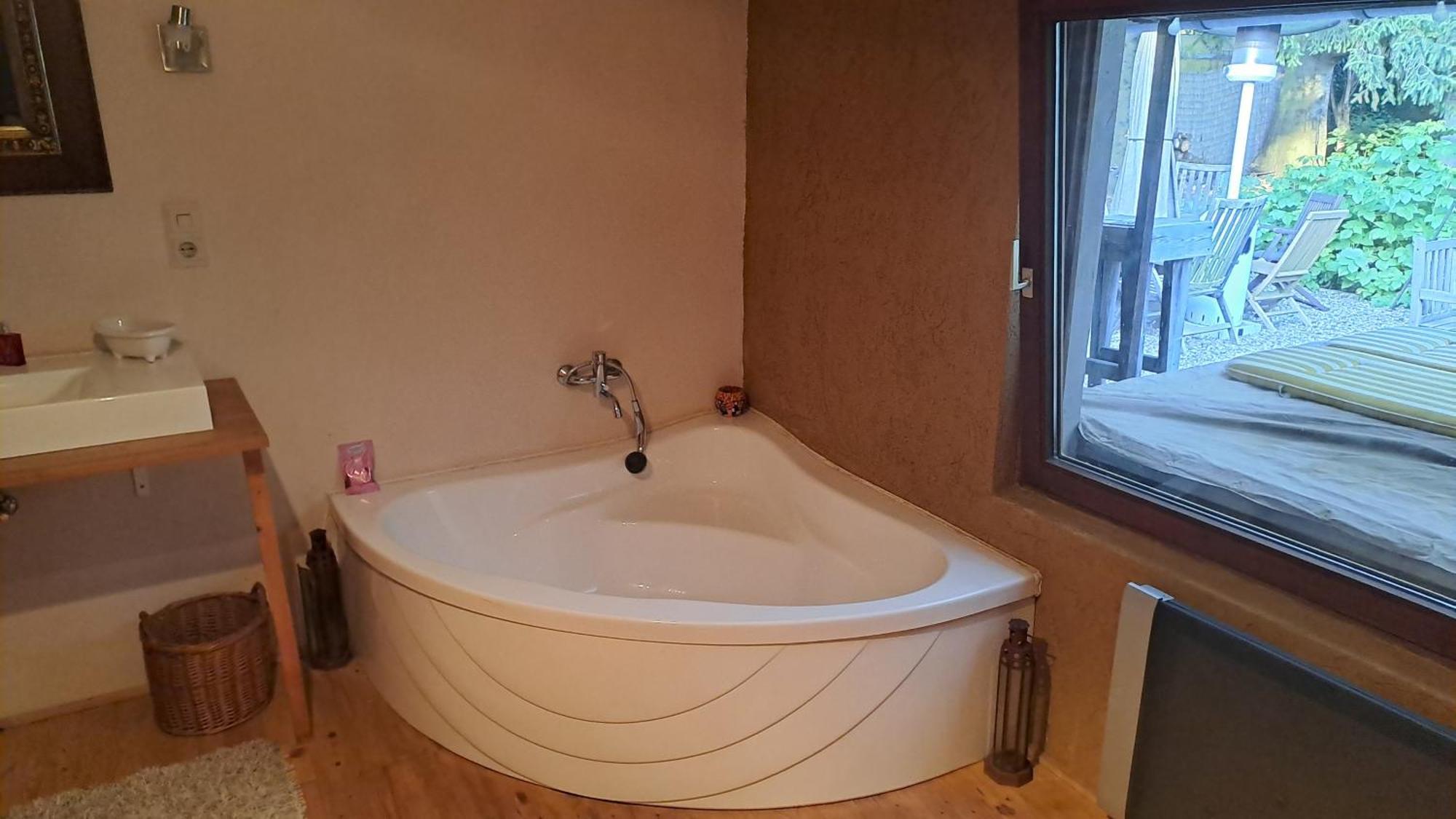 Apartmenthaus Mit Sauna Und Whirlpool Krefeld Exteriör bild